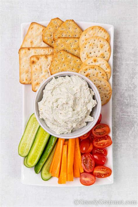 blue-cheese-dip-easy-blue-cheese-recipe-greedy image