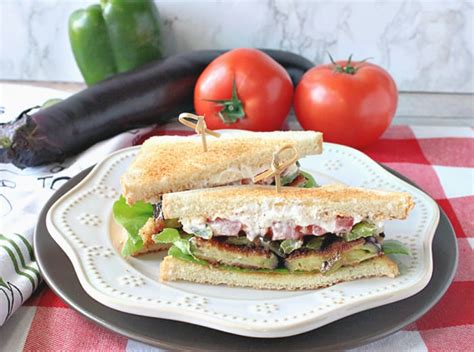 fried-eggplant-sandwich-with-tomatoes-and-green image