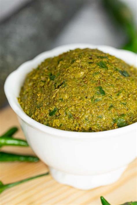 thai-green-curry-paste-recipe-authentic-and-easy image