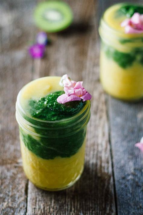 pineapple-turmeric-smoothie-with-kiwi-kale-jar-of image