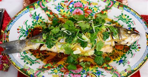 whole-steamed-fish-with-ginger-and-scallion image