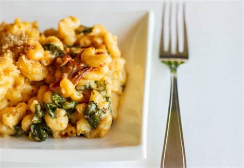 macaroni-and-cheese-with-sun-dried-tomatoes-and image