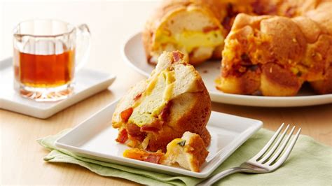 bacon-egg-and-cheese-monkey-bread-recipe-easy image