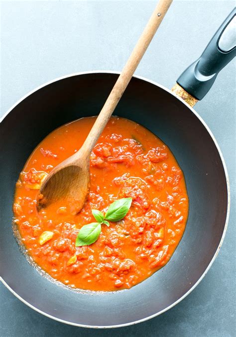 authentic-italian-tomato-sauce-the-petite-cook image