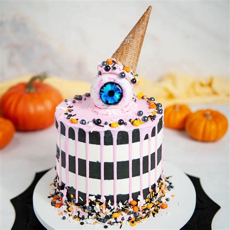 gummy-eyeball-halloween-cake-sugar-geek-show image