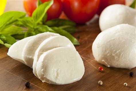 30-minute-mozzarella-recipe-cheese-making-supply-co image
