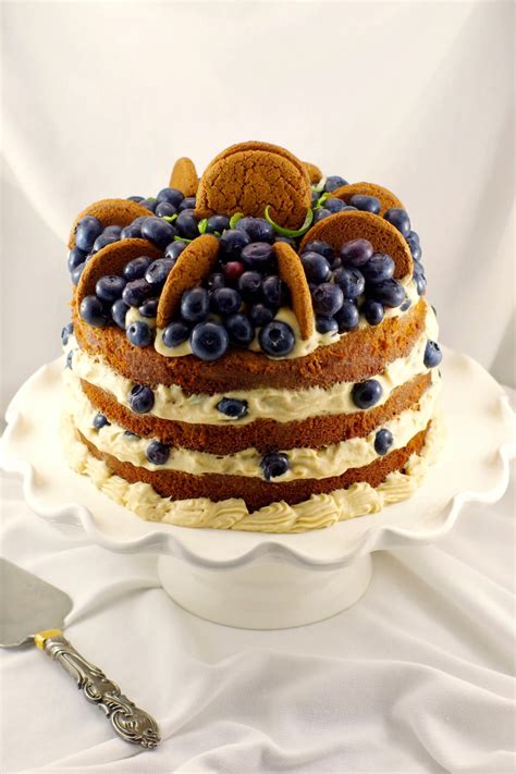 gingerbread-cake-with-blueberry-cookie-butter-filling image