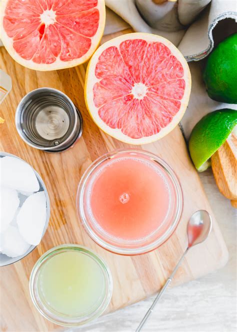 grapefruit-martini-running-to-the-kitchen image