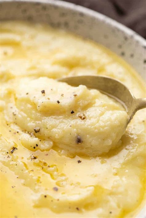 creamy-garlic-mashed-potatoes-my-food-story image