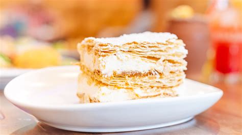the-luscious-thousand-layer-cake-popular-in-chile image