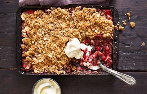 apple-berry-crumble-recipe-recipe-better-homes-and image