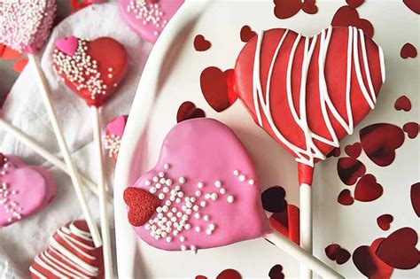 valentines-day-heart-cake-pops-homemade image