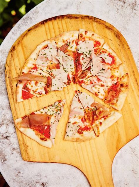 meat-lovers-pizza-ricardo image
