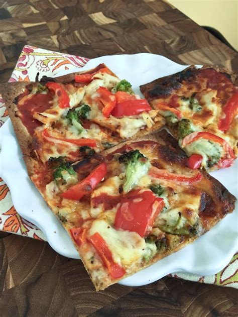 chicken-broccoli-and-red-pepper-flatbread-pizza image