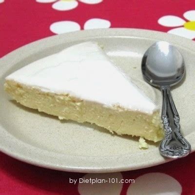 crustless-cheesecake-with-sour-cream-topping-south image