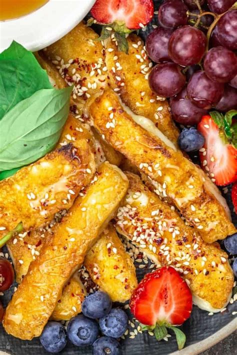 easy-fried-halloumi-recipe-with-warmed-honey-the image