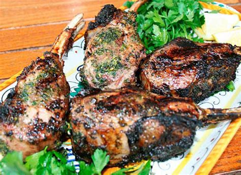 grilled-lamb-chops-agnello-scottadito-food image