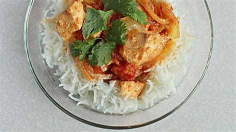 spicy-slow-cooker-chicken-with-coconut-cream-sauce image