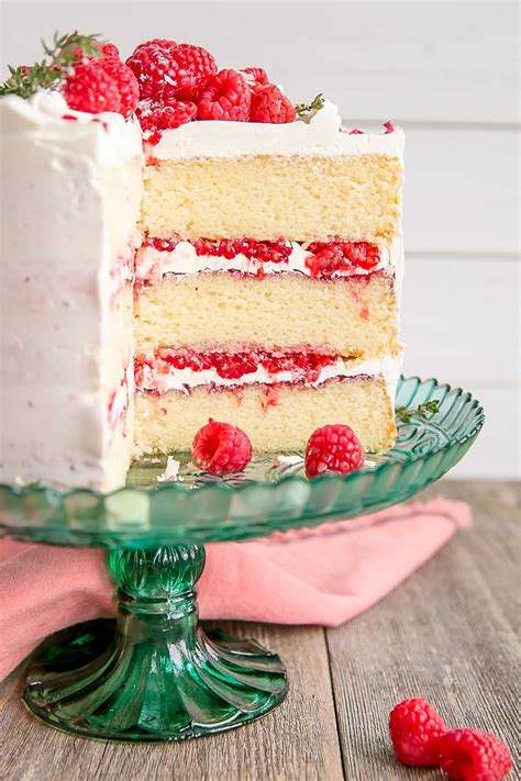 white-chocolate-raspberry-cake-liv-for-cake image
