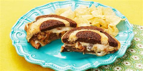 best-patty-melts-recipe-how-to-make-patty-melts-the image