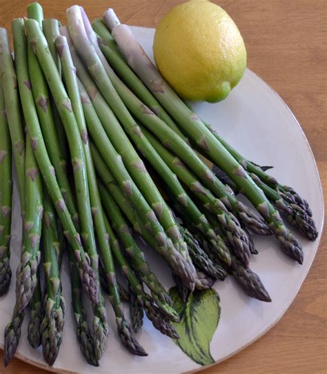 asparagus-milanese-style-labellasorella image