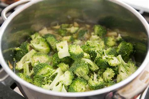 broccoli-apple-soup-recipe-simply image