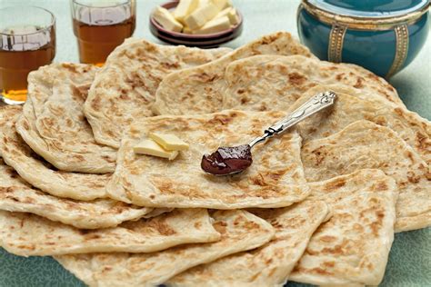 square-moroccan-pancakes-or-rghaif-taste-of-maroc image