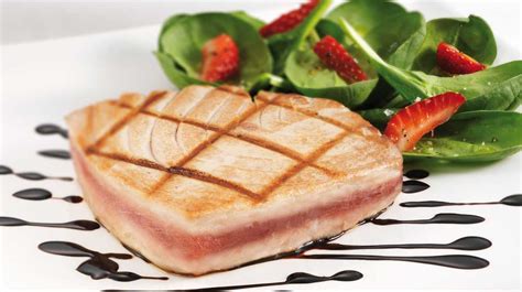 tuna-steak-with-caramelized-balsamic-vinegar-iga image