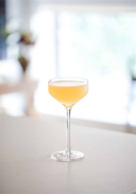 the-not-so-sad-orange-cocktail-whisky-drambuie image