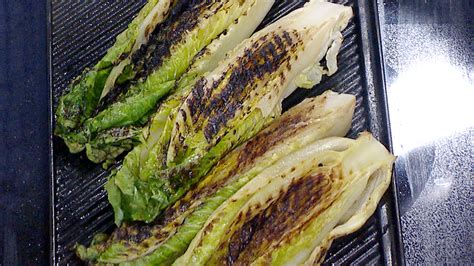 grilled-romaine-hearts-with-bacon-and-blue-cheese image