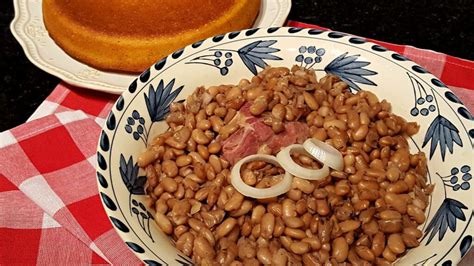 southern-pinto-beans-recipe-julias-simply-southern image
