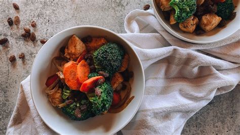 moroccan-chicken-stir-fry-metabolicliving image