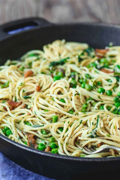 simple-pancetta-pasta-with-peas-and-parmesan image