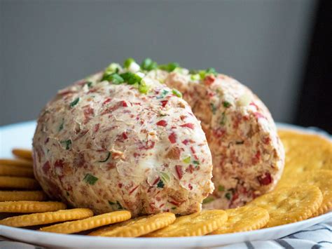 creamed-chipped-beef-cheese-ball-12-tomatoes image