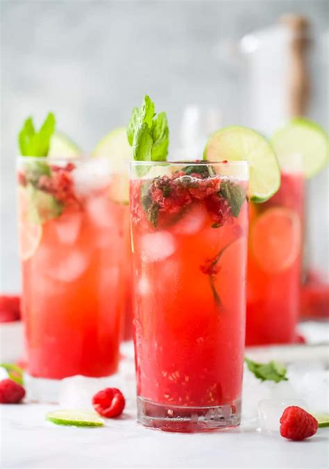 the-best-fresh-raspberry-mojito-recipe-mojito-pitcher image