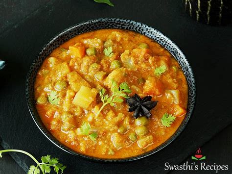veg-kurma-vegetable-korma-recipe-swasthis image