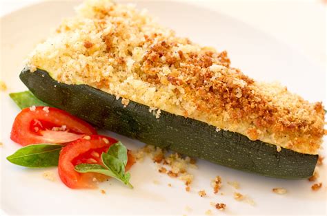 zucchini-boats-with-parmesan-crumble-homemade image
