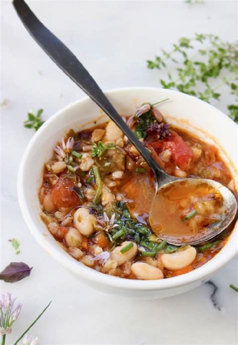 italian-vegetable-soup-with-farro-video-ciaoflorentina image