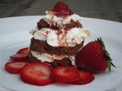gluten-free-chocolate-strawberry-shortcake-real image