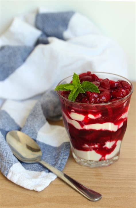 feasting-on-sour-cherries-morello-cherry-compote image