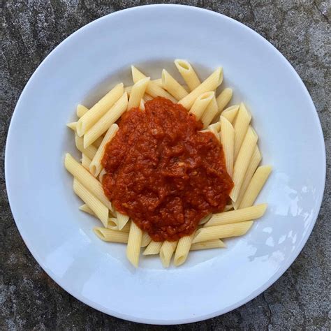home-canned-spaghetti-sauce-for-people-who-like image