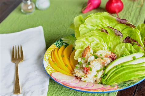 dungeness-crab-spring-salad-le-petit-eats image