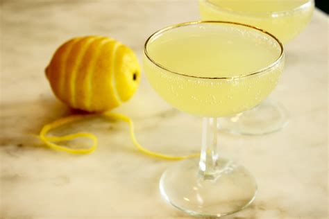limoncello-prosecco-cocktail-float-todaycom image
