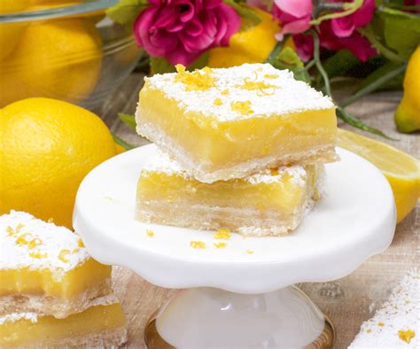 classic-lemon-bars-firm-creamy-divas-can-cook image