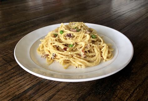 pasta-carbonara-with-peas-recipes-kristinakuzmiccom image