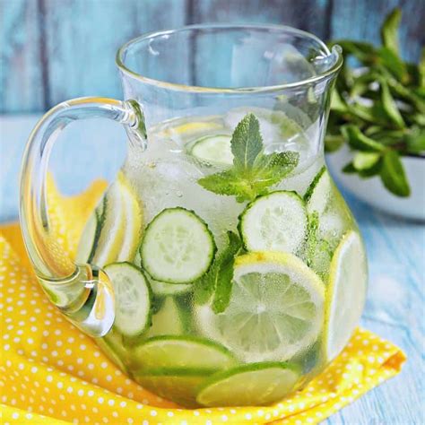 cucumber-water-detox-weight-loss-easy-and-delish image