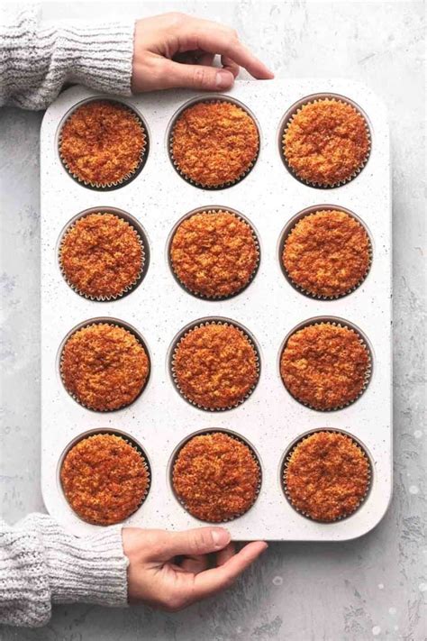 carrot-cake-muffins-creme-de-la-crumb image