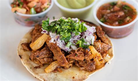 what-is-al-pastor-meat-traditional-al-pastor-mexican image