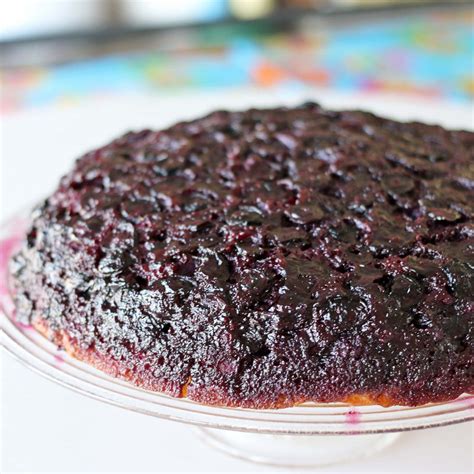 blueberry-upside-down-cake-recipes-food-and image