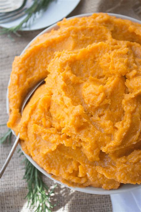 healthy-mashed-sweet-potatoes-spiced-fannetastic image